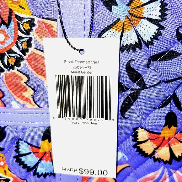 🎉HP🎉Vera Bradley Small trimmed tote in Mural Garden - Picture 4 of 6